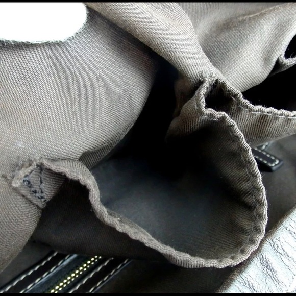 Beautiful Authentic GUCCI GG Crystal One Shoulder Bag - Picture 11 of 11